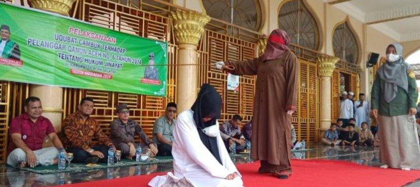 Sembilan Pelanggar Syariat Islam di Aceh Selatan Dicambuk